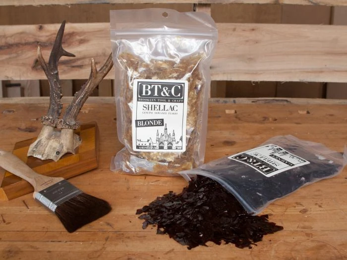 BT&C Dewaxed Shellac - Image 4