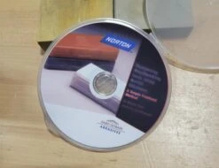 Sharpening Woodworking Tools Using Norton Oilstones: A Simple Freehand Method By Maurice Fraser